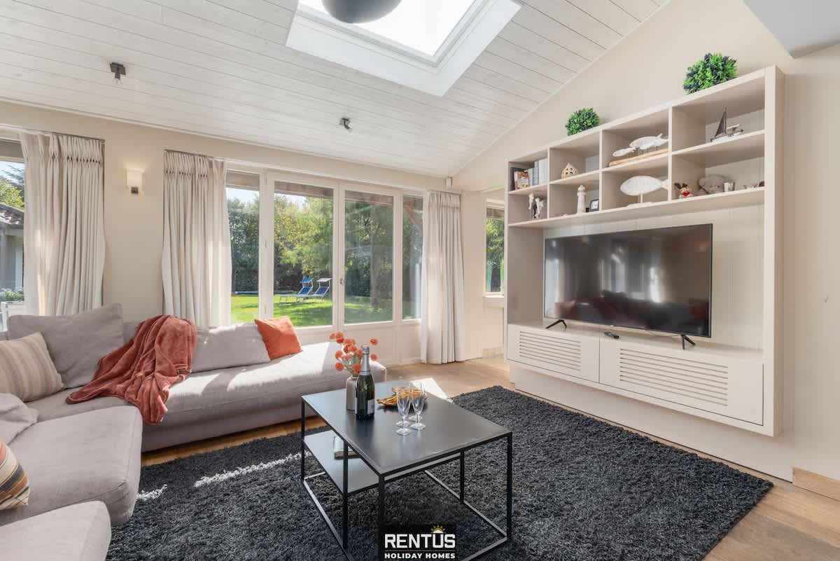 Villa hoge duin - Spacious luxury villa with large garden
